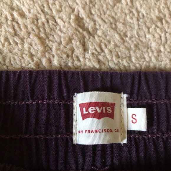 Levi’s Women’s Joggers - Picture 4 of 5